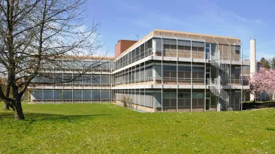 Außenansicht des Hauptgebäudes H der Hochschule