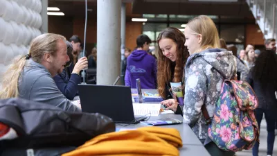 RWU-Erstsemester-Studierende-Hochschulinitiativen und -institutionen