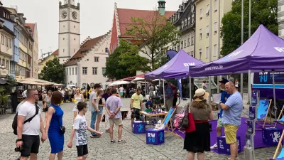 Das RWU-Mobil auf dem Marienplatz Ravensburg