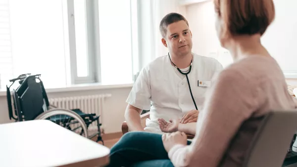 Beratung mit Patient.