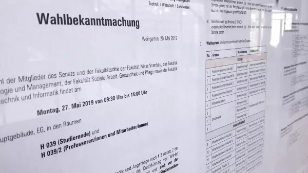 Aushang der Wahllisten