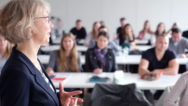 Lehre Professorin Vorlesung