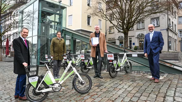 Professor Dr. Wolfram Höpken präsentierte den Projektpartnern die Studie zum Radverkehrsanteil und zur Nutzung des Elektrofahrrad-Verleihsystems der TWS